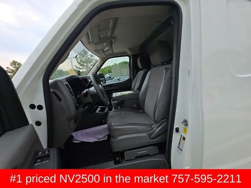 Used 2021 Nissan NV 2500 SV w/ Navigation Package RWD image 11
