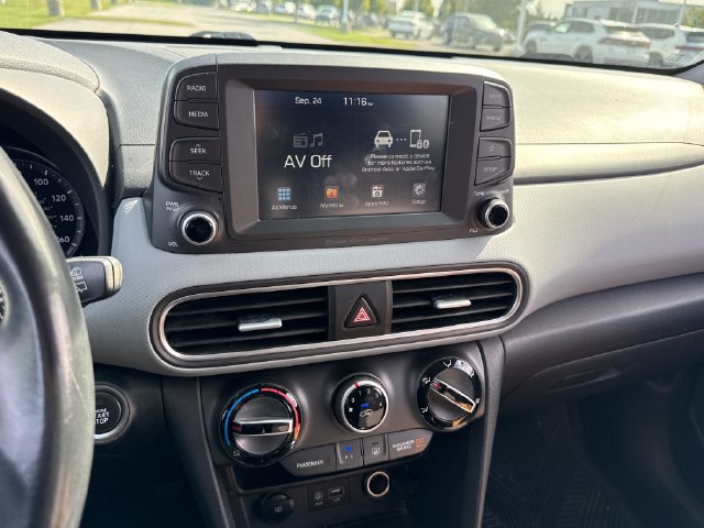 Used 2019 Hyundai Kona SEL AWD/4WD image 24