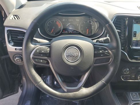 Used 2019 Jeep Cherokee Limited image 27