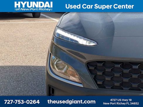 Used 2023 Hyundai Kona SEL w/ Winter Weather Package image 9