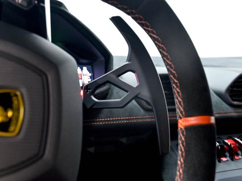 Used 2023 Lamborghini Huracan STO RWD image 92