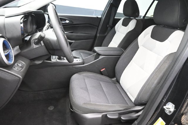 Used 2024 Chevrolet Trax LS FWD image 23