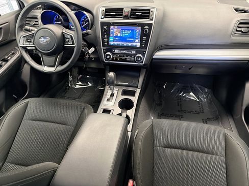 Used 2019 Subaru Outback 2.5i Premium w/ Popular Package #2 AWD/4WD image 12