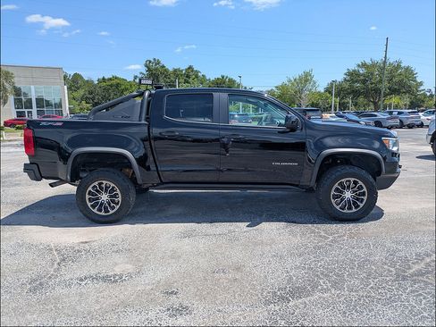 Used 2022 Chevrolet Colorado ZR2 AWD/4WD image 4