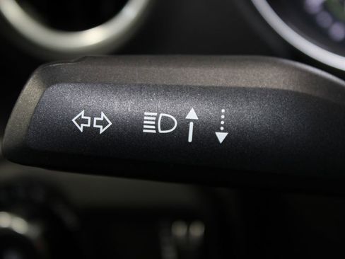 Used 2023 Jeep Wrangler Unlimited Sahara w/ Cold Weather Group AWD/4WD image 38
