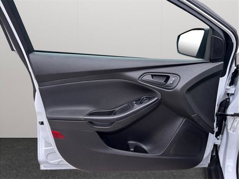 Used 2016 Ford Focus S image 15