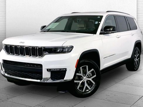 Used 2025 Jeep Grand Cherokee L Limited w/ Luxury Tech Group II AWD/4WD image 12