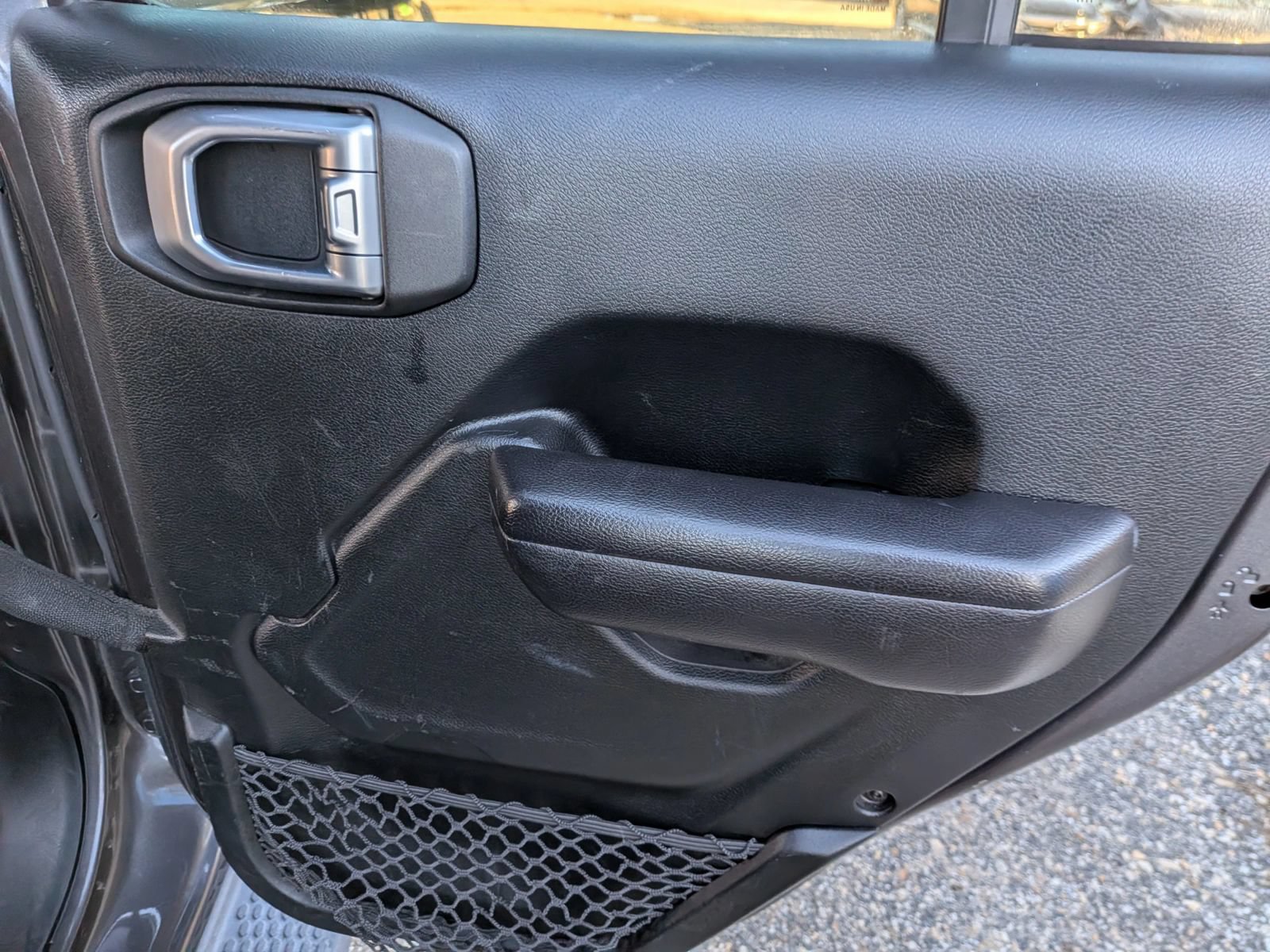 Used 2018 Jeep Wrangler Unlimited Sport S AWD/4WD image 32