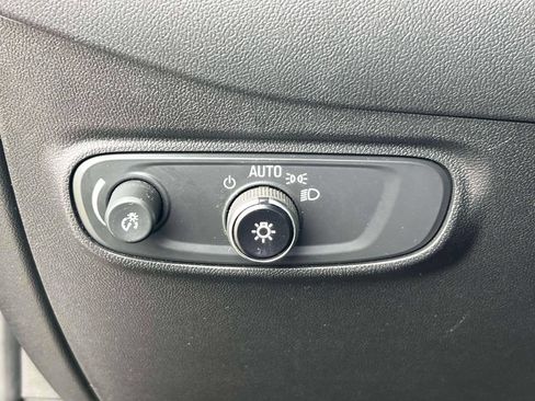 Used 2023 Chevrolet Equinox LT AWD/4WD image 20