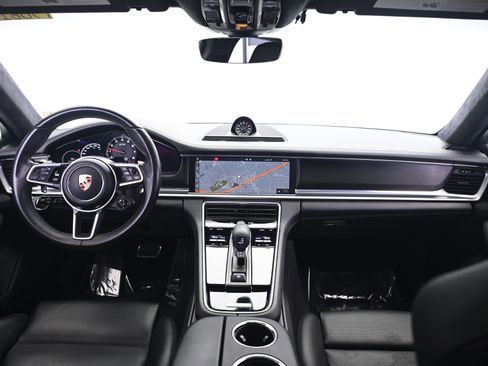 Certified 2020 Porsche Panamera GTS image 31