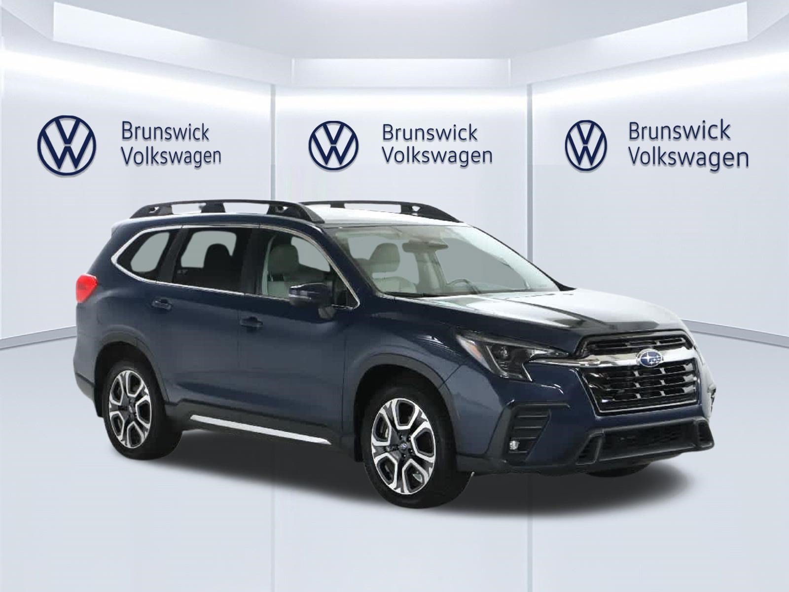 Used 2023 Subaru Ascent Limited AWD/4WD image 9