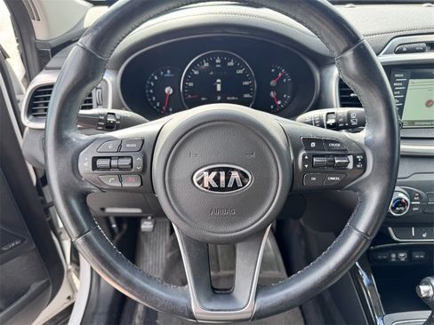 Used 2016 Kia Sorento EX w/ EX Touring Package image 13