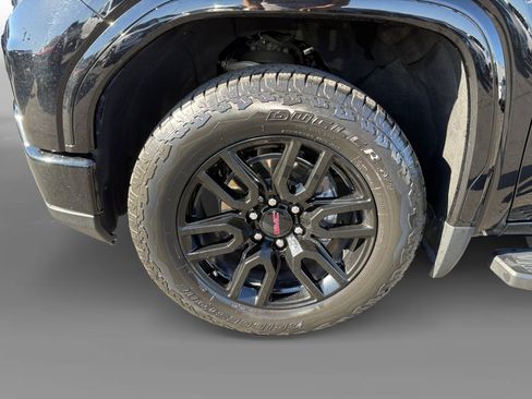 Used 2023 GMC Sierra 1500 Elevation w/ Elevation Premium Package AWD/4WD image 9