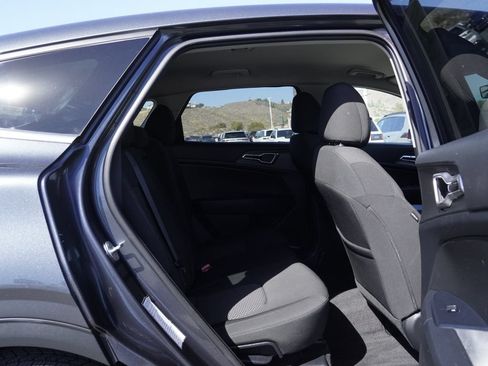 Used 2023 Kia Sportage LX FWD image 29