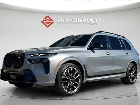 Used 2023 BMW X7 M60i w/ Executive Package image 6