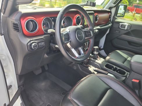 Used 2022 Jeep Gladiator Rubicon w/ LED Lighting Group AWD/4WD image 19