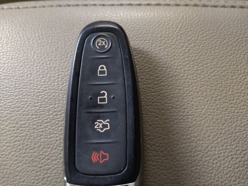 Used 2019 Ford Escape Titanium AWD/4WD image 32