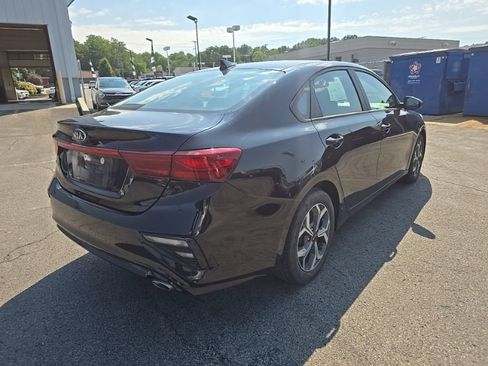 Certified 2021 Kia Forte LXS FWD image 8