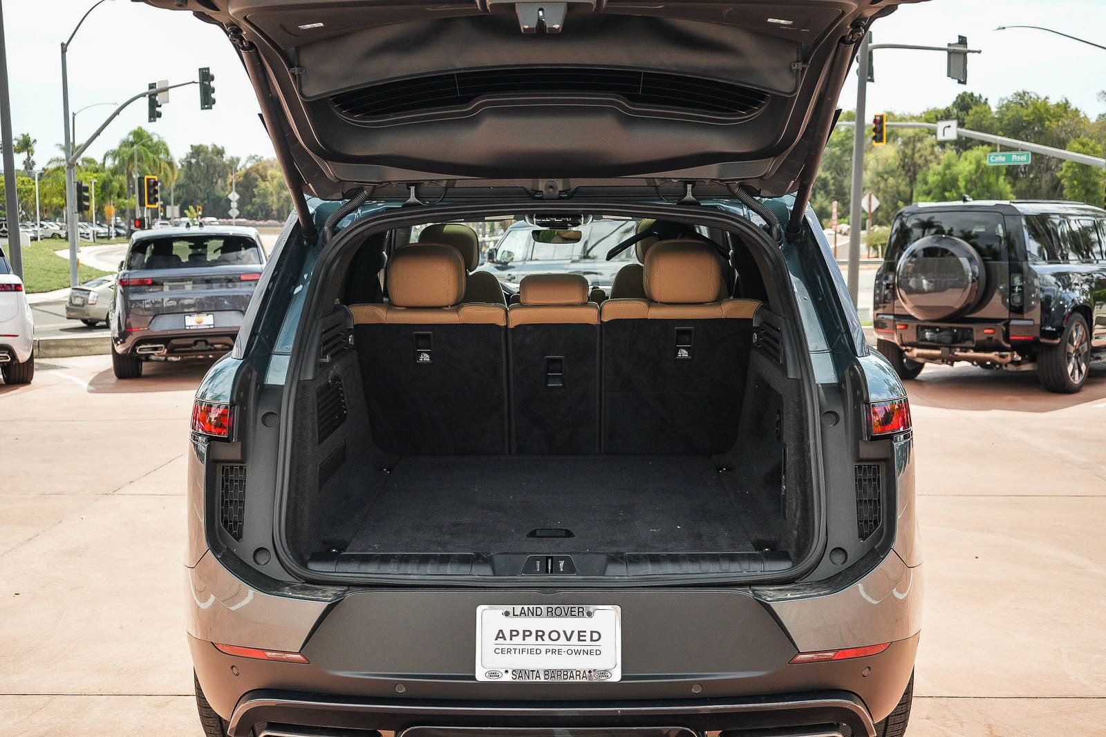 Certified 2025 Land Rover Range Rover Sport SE AWD/4WD image 26