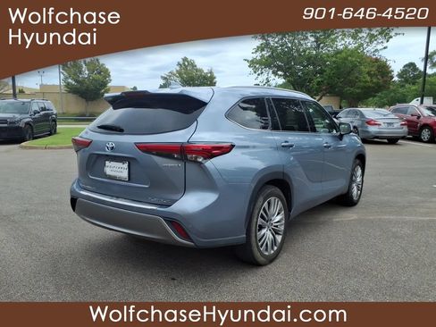Used 2022 Toyota Highlander Platinum FWD image 5