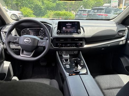 Certified 2026 Nissan Rogue SV AWD/4WD image 25
