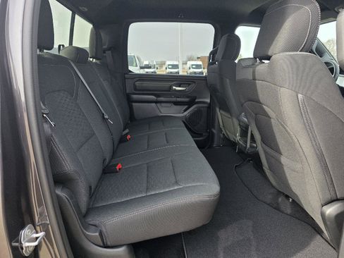 New 2026 RAM 1500 Express AWD/4WD image 32