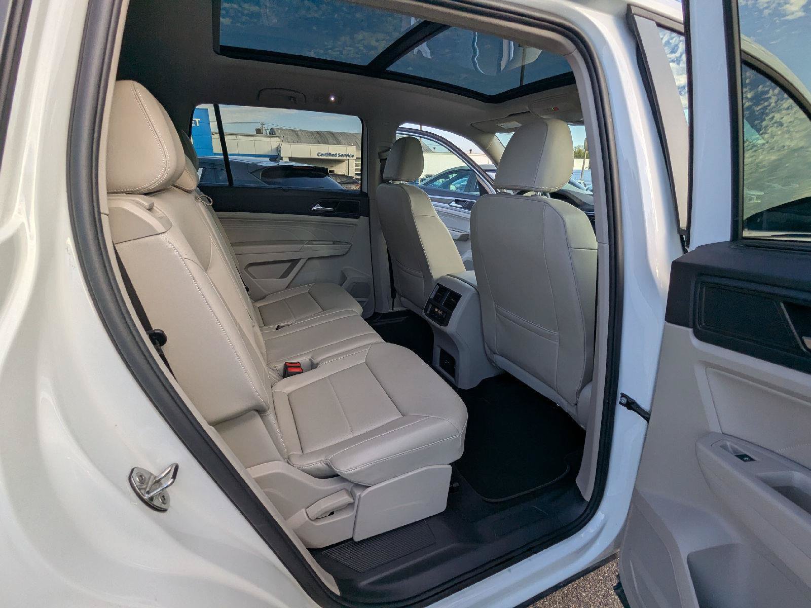 Used 2023 Volkswagen Atlas SE AWD/4WD image 29
