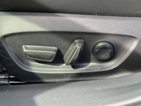 Used 2024 Toyota Prius XLE image 20