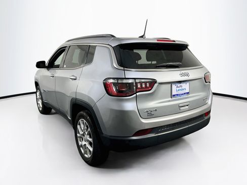 Used 2023 Jeep Compass Latitude AWD/4WD image 7