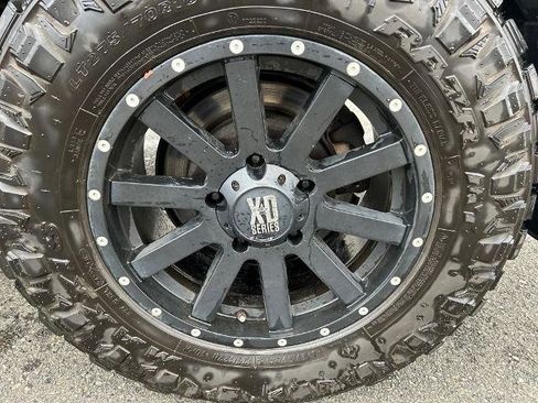 Used 2017 Toyota Tundra SR5 image 13