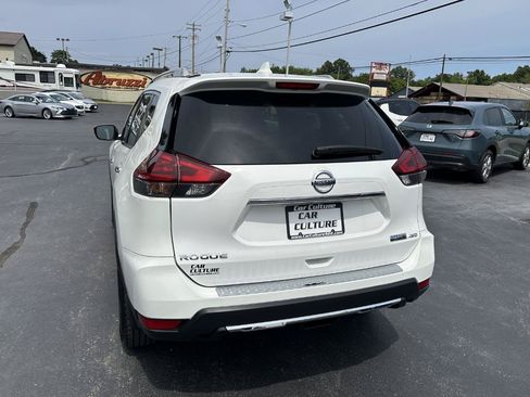 Used 2019 Nissan Rogue S w/ Special Edition Package AWD/4WD image 9