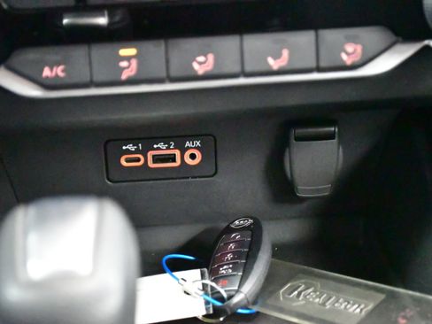 Used 2025 Nissan Altima 2.5 SV FWD image 27