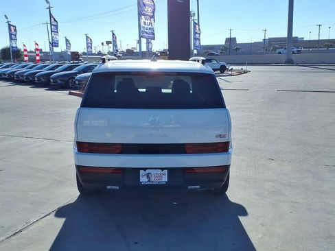 Used 2025 Hyundai Santa Fe SEL image 4