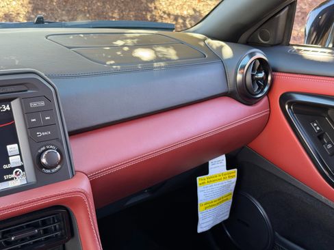 Used 2024 Nissan GT-R Premium w/ Premium Interior Package image 51