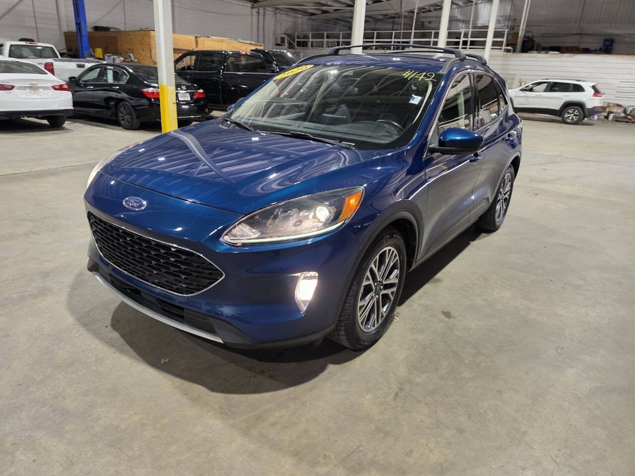 Used 2020 Ford Escape SEL FWD image 3