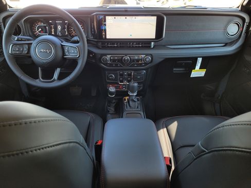 New 2025 Jeep Gladiator Rubicon w/ Convenience Group AWD/4WD image 13