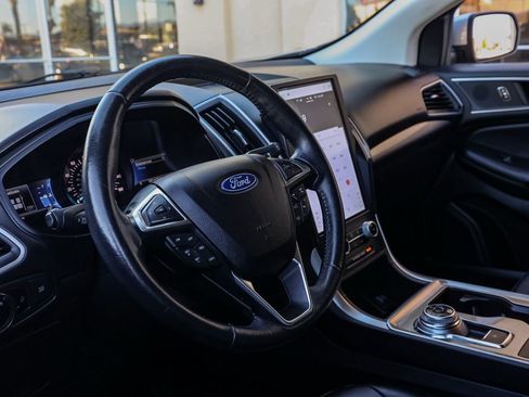 Used 2023 Ford Edge SEL image 17