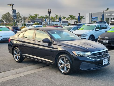 Used 2024 Volkswagen Jetta SE FWD image 28