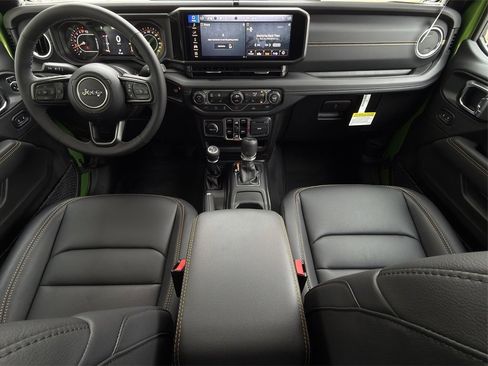 New 2025 Jeep Gladiator Sport image 10