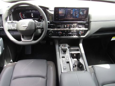 New 2026 Nissan Pathfinder SL FWD image 15