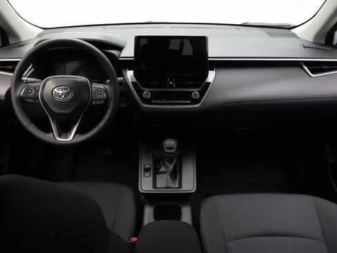 Used 2026 Toyota Corolla Cross LE FWD image 24