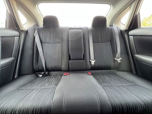 Used 2016 Nissan Sentra SV w/ Style Package image 3