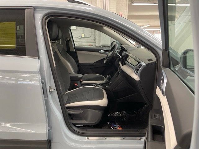 New 2027 Volkswagen Taos SE AWD/4WD image 11