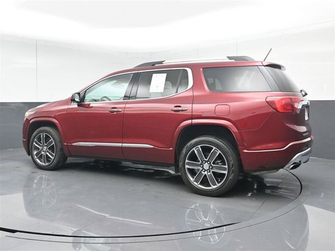 Used 2018 GMC Acadia Denali w/ Technology Package AWD/4WD image 7