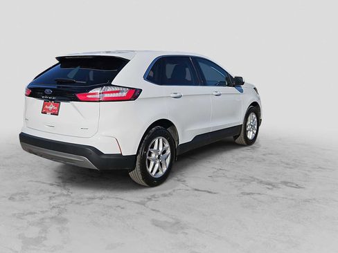 Used 2024 Ford Edge SEL image 8