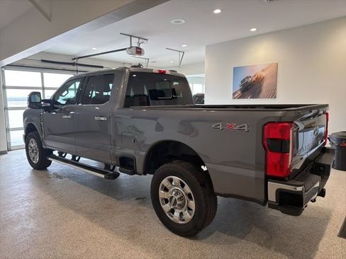 Used 2024 Ford F250 Lariat w/ Chrome Package AWD/4WD image 4