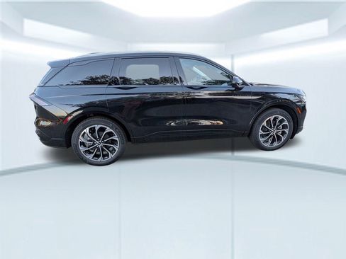 New 2026 Lincoln Nautilus Reserve AWD/4WD image 8