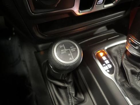 Used 2024 Jeep Wrangler Unlimited image 20