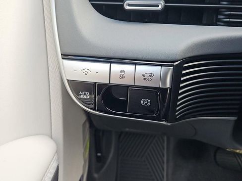 New 2024 Hyundai Ioniq 5 Limited image 9