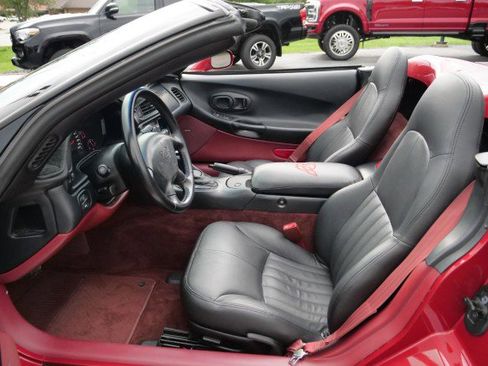 Used 1998 Chevrolet Corvette Convertible image 26
